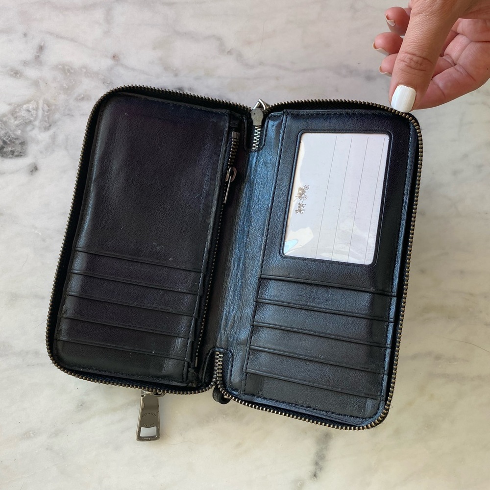 Authentic Coach wallet - Picture 5 of 8
